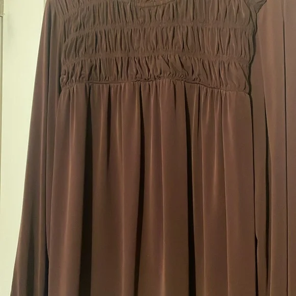 Maroon blouse - Picture 4 of 5